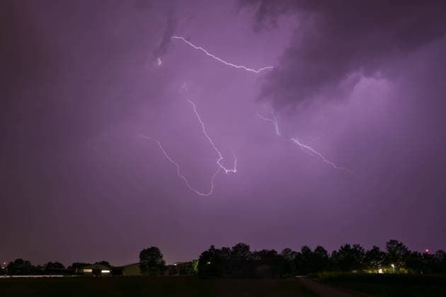 Lightning flashes across Stuttgart; lightning flashes across the night sky over Stuttgart; Stuttgart, Baden-Württemberg, Germany; Stuttgart Copyright: x xonw-imagesx xSimonxZeiherx