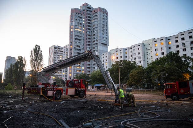 9 killed, 27 injured in Russian missile attacks on Kyiv KYIV, UKRAINE - AUGUST 01: Firefighters work at the site of buildings damaged after a Russian missile attack struck Kyiv, Ukraine, on August 01, 2026. At least nine people were killed and 27 others injured in Russian ballistic missile strikes across Kyiv, the State Emergency Service of Ukraine Danylo Antoniuk Anadolu Kyiv Ukraine. Editorial use only. Please get in touch for any other usage.  Copyright: x2026xAnadoluxDanyloxAntoniukx
