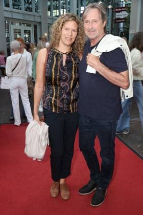Sabrina Böcker and Helmut Zierl at the premiere of the comedy *Bis dass der Tod*, Winterhuder Fährhaus Comedy Theater, Hamburg. The play is about a clumsy hitman who is hired by various members of a family to kill each other. The only reason is that the heir stands to inherit a fortune worth millions. Hamburg, July 31, 2026