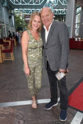 Anne Moll and Ulrich Gebauer at the premiere of the comedy *Bis dass der Tod*, Winterhuder Fährhaus Comedy Theater, Hamburg. The play is about a clumsy hitman who is hired by various members of a family to kill each other. The only reason: the heir stands to inherit a fortune worth millions. Hamburg, July 31, 2026