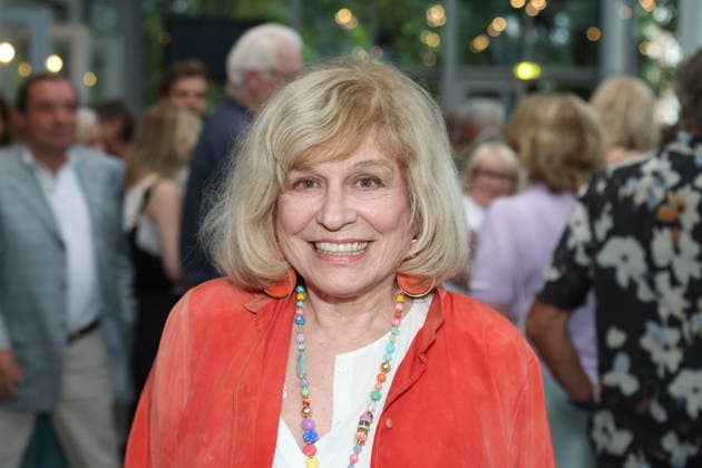 Mary Roos at the premiere of the comedy *Until Death Do Us Part*, Comedy at the Winterhuder Fährhaus in Hamburg. The play is about a clumsy hitman who is hired by various members of a family to kill each other. The only reason is that the heir stands to inherit a fortune worth millions. Hamburg, July 31, 2026