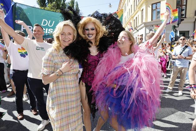 STOCKHOLM, SWEDEN, August 1, 2026 Elisabeth Thand Ringqvist (C), chair of the Center Party, Rasmus Elfström (C), chair of Center Students, and Emma Wiesner (C) at the Pride Parade, which runs from Norr Mälarstrand to Slussen during this year’s Stockholm Pride. STOCKHOLM, SWEDEN x11700x  Copyright: xMagnusxGrimstedt TTx STOCKHOLM PRIDE ePIkA3xamis