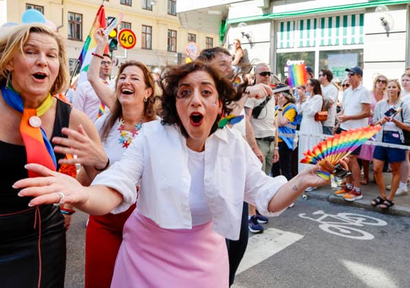 STOCKHOLM, SWEDEN 20260801 Nina Larsson L and Simona Mohamsson L in the Pride Parade, which runs from Norr Mälarstrand to Slussen during this year s Stockholm Pride STOCKHOLM SWEDEN x11700x  Copyright: xMagnusxGrimstedt TTx STOCKHOLM PRIDE LipGQWbC1ec