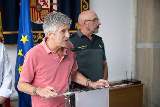 Marlaska Assesses the Migration Crisis in Ceuta Interior Minister Fernando Grande Marlaska addresses the media at the Government Delegation headquarters on August 1, 2026, in Ceuta, Spain. Marlaska met with the Government Delegate in Ceuta, Miguel Ángel Pérez, and with senior officials from the State Security Forces to assess the developments in the migration crisis. AUGUST 1, 2026, Ceuta, Spain  Copyright: xMarcosxMorenox 7698262