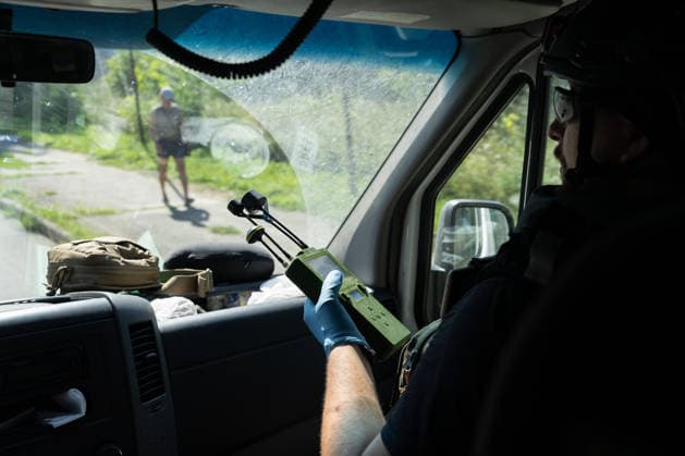 August 1, 2026, Kramatorsk, Donetsk Oblast, Ukraine: Crew members of the East SOS Organisation are carrying out evacuations from the outskirts of Kramatorsk, Donetsk Oblast Kramatorsk Ukraine  - ZUMAm350 20260801_zip_m350_001 Copyright: xCameronxJones-Manleyx