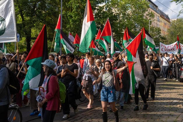 Pro-Palestine solidarity demonstration in Berlin BERLIN, GERMANY - AUGUST 01: Demonstrators gather to hold a rally in solidarity with Palestine in Berlin, Germany, on August 01, 2026. The crowd called for support for Palestine carrying banners and flags. Ilkin Eskipehlivan Anadolu Berlin Germany. Editorial use only. Please get in touch for any other usage.  Copyright: x2026xAnadoluxIlkinxEskipehlivanx