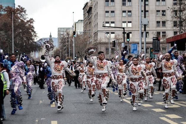 Santiago, August 1, 2026: Carnival in honor of the Virgin of Copacabana along the Alameda, a Bolivian tradition that goes hand in hand with Bolivia’s national holidays, featuring colorful traditional costumes from the region. Diego Martin Aton, Chile; Aton 1177177 jpeg  Copyright: DIEGOxMARTIN ATONxCHILE