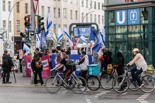 August 1, 2026, Berlin, Germany: BERLIN, Germany Ã¢â‚¬ August 2026: Thousands of people march through the Prenzlauer Berg district of Berlin in solidarity with Palestine and against the ongoing war in Gaza. The demonstration, attended by families, children, and elderly participants, took place under heavy police presence. A counter-demonstration was also held by pro-Zionist groups, with police monitoring both gatherings. Berlin Germany - ZUMAq101 20260801_zna_q101_248 Copyright: xAndro SxTrujillox