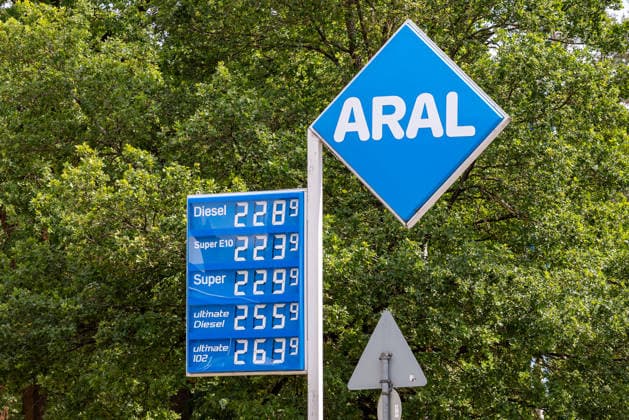 Gas Prices at a Gas Station, Nuremberg, August 1, 2026: A price board at an Aral gas station displays current fuel prices for diesel, Super E10, Super, and Ultimate grades. The prices reflect trends following the end of the fuel tax rebate as well as during the ongoing conflict in Iran. Nuremberg, Bavaria, Germany 20260801-286A3334-M4000