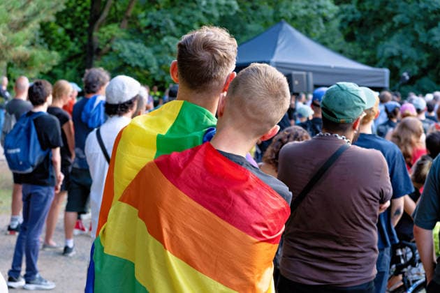 Berlin, August 2, 2026: Several thousand people gathered today, Sunday, at the Tiergarten for a vigil following the CSD terrorist attack on Saturday, July 25, 2026. in the Tiergarten, several thousand people gathered today, Sunday. They gathered near the site of the attack to commemorate the victims. Among the participants were Berlin’s Gov