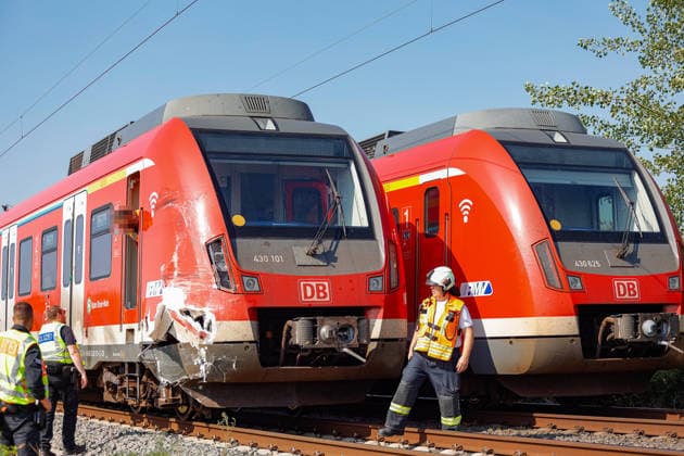 S-Bahn Collides with Garbage Truck; Driver Seriously Injured; Train Service Suspended On August 3, 2026, at approximately 9:10 a.m., an S-Bahn train on Line 1 collided with a garbage truck on Flörsheimer Bahnweg. The driver of th