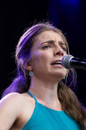 August 3, 2026, Locarno, laRotonda, Rotonda by la Mobiliare 2026 Locarno Anya Louise, Anya Louise on lead vocals, guitars, and ukulele Locarno laRotonda Ticino Switzerland  Copyright: xJustPictures.ch FrancescoxMinghettix