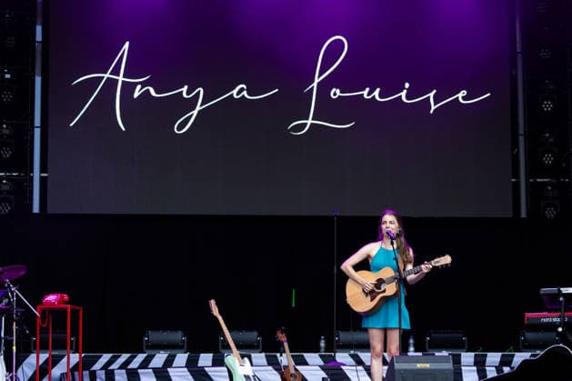 August 3, 2026, Locarno, laRotonda, Rotonda by la Mobiliare 2026 Locarno Anya Louise, Anya Louise on lead vocals, guitars, and ukulele Locarno laRotonda Ticino Switzerland  Copyright: xJustPictures.ch FrancescoxMinghettix