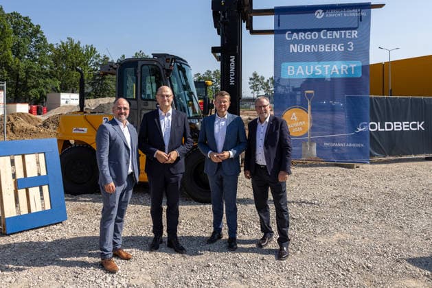 Groundbreaking for Cargo Center 3 at Nuremberg Airport, Nuremberg, August 4, 2026, from left to right: Branch Manager Ringo Haritz of GOLDBECK Ost GmbH, Albert Füracker, Bavarian Minister of Finance and for Home Affairs and Chairman of the Supervisory Board o 20260804-286A4183-M4000