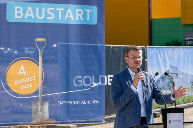Groundbreaking for Cargo Center 3 at Nuremberg Airport, Nuremberg, August 4, 2026 Marcus König, Mayor of the City of Nuremberg and Deputy Chairman of the Supervisory Board, speaks at the groundbreaking ceremony for the new Cargo Center 3 (CCN 3) at Nuremberg Airport. With this new construction, the airport is responding to the persistently high demand for 20260804-1V9A6634-M4000