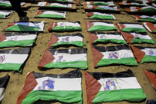 RECORD DATE NOT STATED Palestinians Hold Mass Funeral for 112 Members of One Family Killed During Gaza War (INT) Palestinians Hold Mass Funeral for 112 Members of One Family Killed During Gaza War AUGUST 4, 2026, Gaza, Palestine: Palestinians hold a funeral procession for the remains of 112 members of the Abu Naser family, who were killed in an Israeli attack during the war that began on October 7, 2023. The victims bodies were recovered after remaining beneath the rubble for months. According to local officials, the procession was the largest funeral held in the Palestinian territories since the start of the conflict. Credit: Hashem Zimmo TheNews2(Foto: Hashem Zimmo Thenews2 imago images) Palestinians Hold Mass Funeral for 112 Members of One Family Killed Durin  Copyright: xHashemxZimmox