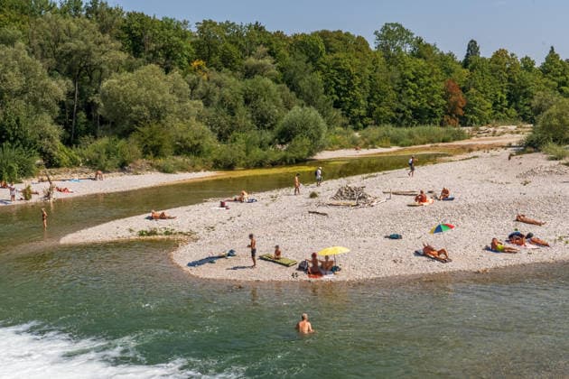 Low water levels on the Isar at 90 centimeters have caused the gravel banks