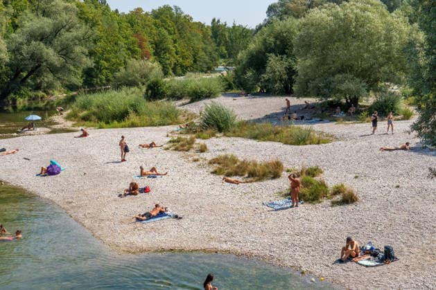 Low water levels on the Isar, at a height of 90 centimeters, have caused th