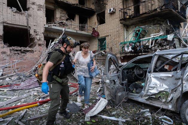 August 4, 2026, Kramatorsk, Donetsk Oblast, Ukraine: Emergency services work to aid the community after Russia launches an attack on residential buildings in the city of Kramatorsk, Donetsk Oblast. Kramatorsk Ukraine - ZUMAm350 20260804_zip_m350_008 Copyright: xCameronxJones-Manleyx