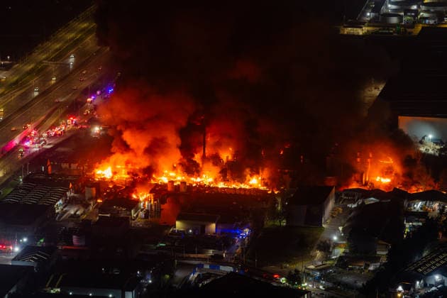 Santiago, August 4, 2026 Aerial view of a chemical fire affecting the Panimex company located at the intersection of Las Esteras Sur and Route 5 North in the municipality of Quilicura Javier Torres Aton Chile, Santiago, Chile Aton 1178207  Copyright: JAVIERxTORRES ATONxCHILE