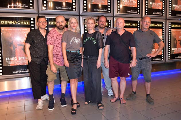 Rosario Bona, Tom Lass, Martina Schöne Radunski, Lana Cooper, Andreas Anke, Peter Marty, and a guest at the premiere of the movie *Flieg Steil* at the Kino in the Kulturbrauerei Berlin, August 4, 2026 Foto:xM.xBehrensx xFuturexImagex flieg_6823