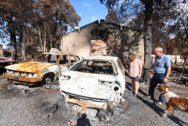 Fires in Gironde One of the many homes destroyed on Route des Lacs in Gironde, August 4, 2026 Lucienda and José Costa de Meira discover their home Jean Marc LHOMER Bestimage Le Porge, France  Copyright: xJean-MarcxLhomerx xBestimagexJean-MarcxLhomerx xBestimagex
