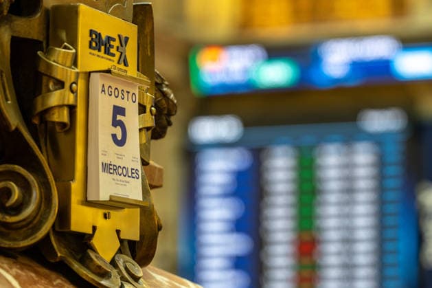 The Ibex 35 Sets an All-Time High, Surpassing 20,000 Points at the Madrid Stock Exchange, August 5, 2026, in Madrid, Spain. The Ibex 35 surpassed the 20,000-point mark for the first time in its history at the opening of Wednesday’s trading session, representing a 0.21% increase and an all-time high for the Spanish benchmark index. STOCK MARKET FINANCE ECONOMY FINANCIAL MARKETS STOCKS Madrid, Madrid, Spain Copyright: xRicardoxRubiox 7702482