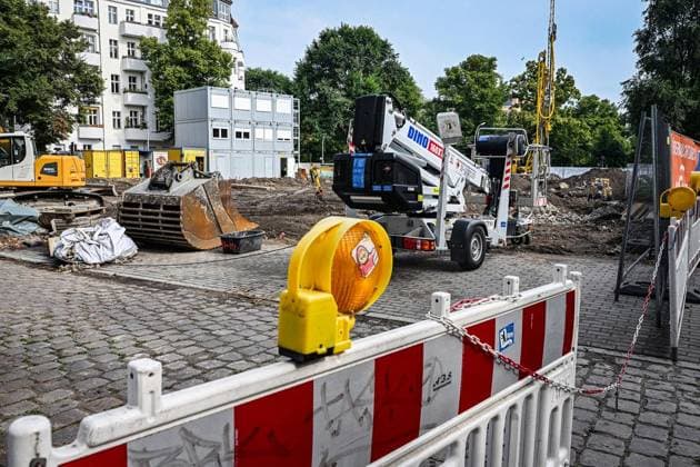 After the demolition of the Aldi on Maybachufer, the store will return ** FOR EDITORIAL USE ONLY ** EDITORIAL USE ONLY ** p After the demolition of the Aldi on Maybachufer, the store will return New construction project on Maybachufer New Aldi and new apartments, photographed on August 5, 2026, in Berlin Berlin Berlin Berlin Copyright MaurizioxGambarini Copyright: MaurizioxGambarini doc870ybo2xn6xpbzyxp91 ,EDITORIAL USE ONLY Copyright: MaurizioxGambarini