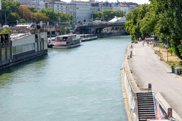 Heatwave in Austria: On-location report from Vienna s city centre Am Nachmittag gegen 14:50 Uhr wurde mit 41 Grad Celsius in Stammersdorf bei Wien die höchste, in Österreich jemals gemessen Temperatur seit Beginn der Messungen verzeichnet. Im Bild: Blick auf den Donaukanal, aufgenommen, am 04. August 2026 am Schwedenplatz in Wien.
