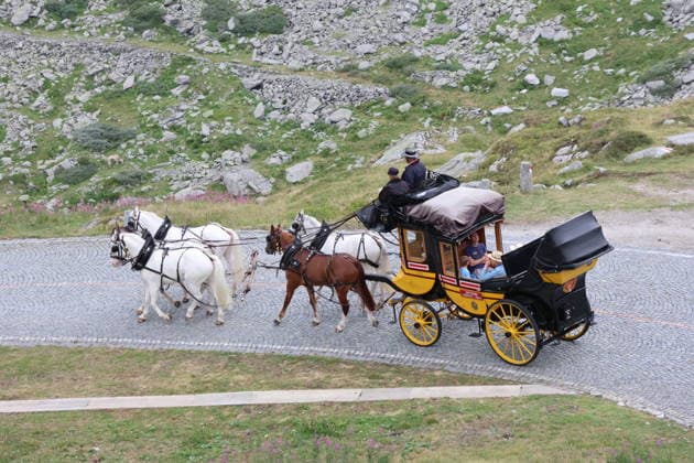 August 5, 2026 Switzerland Horses, Historic Gotthard Stagecoaches Day trips along the legendary route from Andermatt over the Gotthard Pass and the Tremola Road to Airolo Photo: Horse-drawn carriage on the Tremola Road