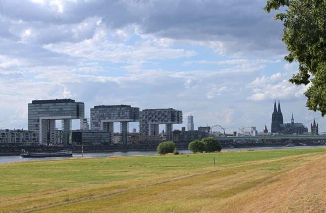 August 5, 2026, xophax, public life, Cologne, Cologne Cathedral, Kranhäuser, Rhine, Cologne s Rhine riverbank
