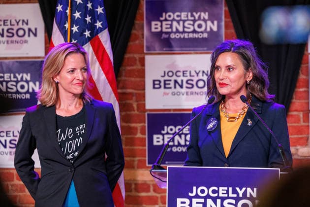 August 5, 2026, Lansing, Michigan, USA: Michigan Gov. GRETCHEN WHITMER, right, endorses Democratic Party gubernatorial nominee JOCELYN BENSON, left, during a campaign event in Lansing, Mich., on Aug. 5, 2026. Lansing USA - ZUMAr192 20260805_znp_r192_043 Copyright: xAndrewxRothx