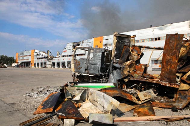 A burnt-out truck is at a logistics complex destroyed by a Russian missile strike in the village of Chaiky, Kyiv region, Ukraine, August 5, 2026. A direct hit triggered a large-scale fire that destroyed the main warehouse hub. Parking areas and freight vehicles also caught fire. (Photo by Volodymyr Tarasov Ukrinform) Russian missile strike hits logistics complex in Kyiv region  Copyright: xVolodymyrxTarasovx