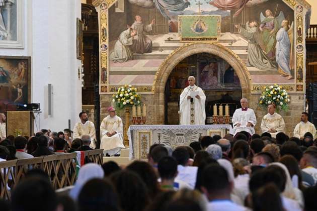 ASSISI - POPE LEO XIV PRESIDES OVER MASS IN THE BASILICA OF SANTA MARIA DEGLI ANGELI DURING A PASTORAL VISIT TO ASSISI August 6, 2026 ITALY REL -Assisi, Italy, August 6, 2026 Pope Leo XIV presides over Mass in the Basilica of Santa Maria degli Angeli during a pastoral visit to Assisi. EDITORIAL USE ONLY - NO BOOKS Copyright: xVATICANxMEDIAx xCatholicxPressxPhotox