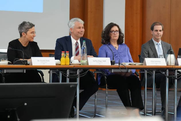 High-Level Meeting on Low Water Levels with Transportation Minister Bilger Opening photos with Federal Transportation Minister Bilger prior to the high-level meeting on low water levels in connection with the Rhine Low water levels at the Federal Ministry of Transportation, Bonn, August 6, 2026 Bonn, North Rhine-Westphalia, Germany