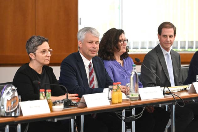 Federal Minister of Transportation Steffen BILGER (second from left) opens the conference; Federal Minister of Transportation Steffen Bilger invites participants to a high-level discussion on low water levels on August 6, 2026, in Bonn, Germany,