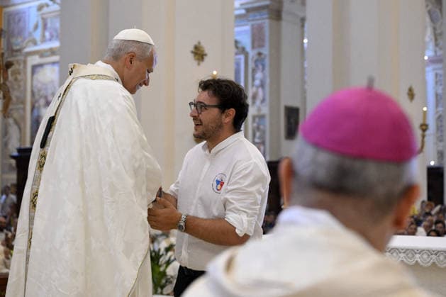 Pope Leo XIV Meets Young People In Assisi - Italy Pope Leo XIV celebrates Mass in the Basilica of St Mary of the Angels in Assisi, Italy on August 6, 2026 for the 2026 Franciscan Youth Meeting in Assisi. Pope Leo XIV addressed the thousands of young people from across Europe who had gathered in Assisi for the final day of the ‘GO! Franciscan Youth Meeting 2026’, in the year marking the eighth centenary of the death of St Francis. Photo by (EV) Simone Risoluti Vatican Media ABACAPRESS.COM Assisi Italy  Copyright: xABACAx