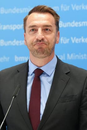 Press Conference: High-Level Discussion on Low Water Levels with Transportation Minister Bilger; Portrait of Steffen Bauer, CEO of HGK, at the press conference following the high-level discussion on low water levels on the Rhine at the Federal Ministry of Transportation, Bonn, August 6, 2026, Bonn, North Rhine-Westphalia, Germany