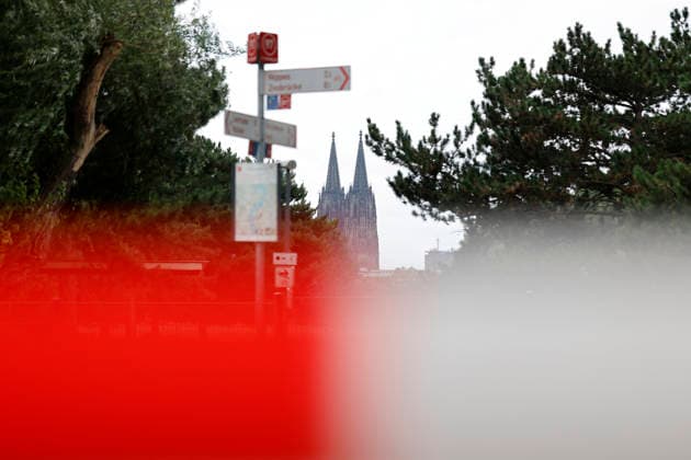 View of the cordoned-off area of the Rheinpark on the Rhine. Due to low water levels, a World War II bomb was found in the Rhine near Cologne-Deutz. The American 5-zentner bomb is scheduled to be defused today. Everything Copyright: xChristophxHardtx