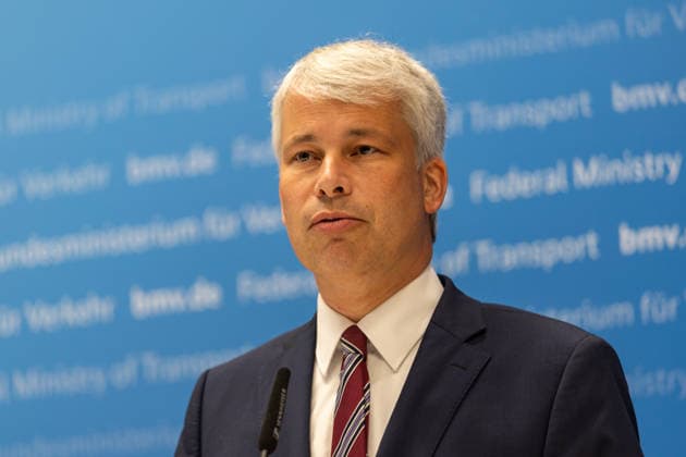 High-Level Meeting on Low Water Levels: Press Statement with Bilger, Bauer, and Schwanen Press statement at the high-level meeting on low water levels at the Federal Ministry of Transport in Bonn with Steffen Bauer (HGK), Federal Minister of Transport Steffen Bilger (CDU)—pictured—and Jens Schwanen (BDB Bonn-Gronau, North Rhine-Westphalia, Germany) Copyright: xMarcxJohnx