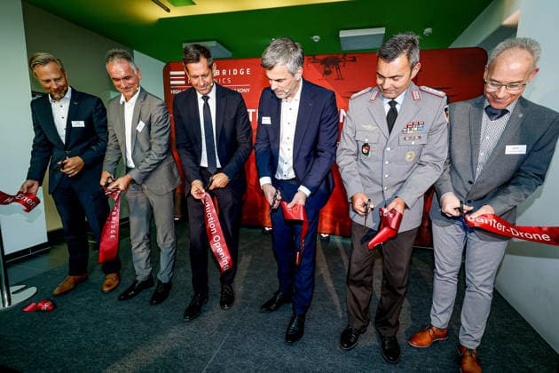 FiberBridge Photonics is launching mass production of high-power military laser systems for drone defense. Mass production of high-power military laser systems for drone defense in the European and international defense industries, Defense against drone swarms; ribbon-cutting ceremony at Hollerithallee 17, 30419 Hanover;