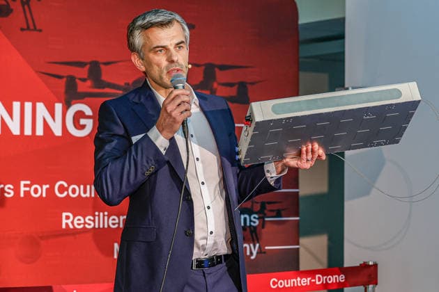 FiberBridge Photonics Begins Mass Production of High-Power Military Laser Systems for Drone Defense Mass production of high-power military laser systems for drone defense in the European and international defense industries, Defense against drone swarms Dr. In