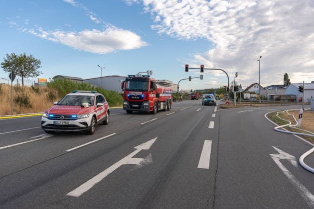 Major Fire at Waste Management Facility; Black Cloud of Smoke Visible for Kilometers On Thursday afternoon, August 6, 2026, a fire broke out around 4:20 p.m. at a waste disposal facility in the