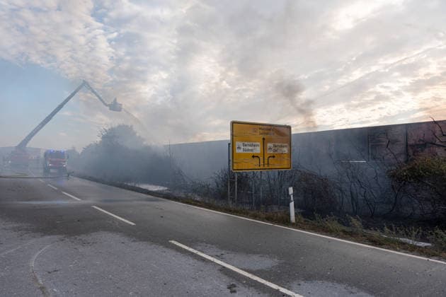 Major Fire at Waste Management Facility; Black Cloud of Smoke Visible for Kilometers On Thursday afternoon, August 6, 2026, a fire broke out around 4:20 p.m. at a waste disposal facility in the