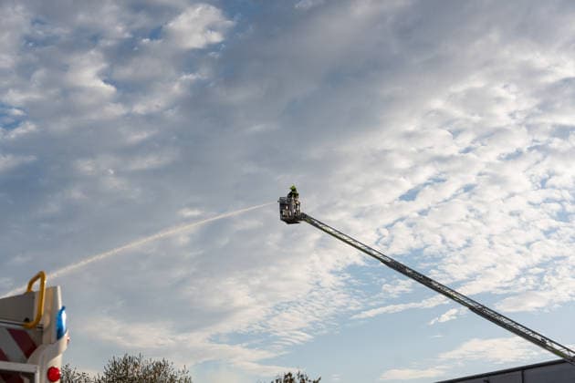 Major Fire at Waste Management Facility; Black Cloud of Smoke Visible for Kilometers On Thursday afternoon, August 6, 2026, a fire broke out around 4:20 p.m. at a waste disposal facility in the