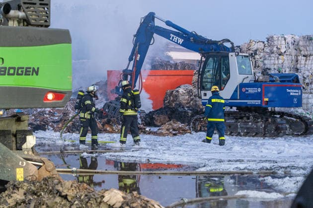 Major Fire at Waste Management Facility; Black Cloud of Smoke Visible for Kilometers On Thursday afternoon, August 6, 2026, a fire broke out around 4:20 p.m. at a waste disposal facility in the