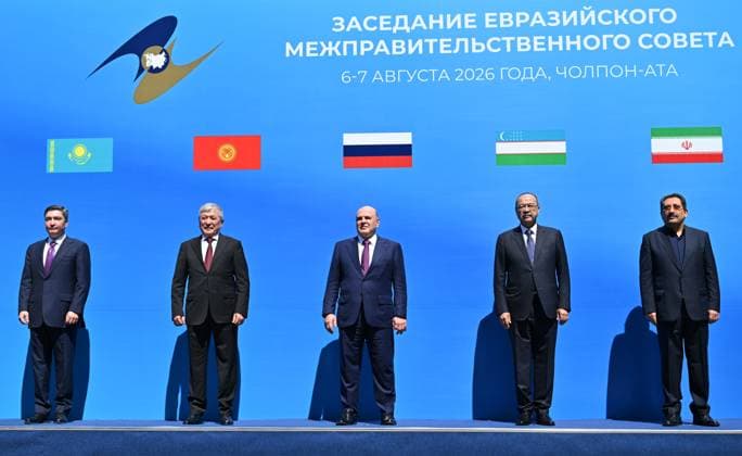 Kyrgyzstan Eurasian Intergovernmental Council 9218431 07.08.2026 Kazakh Prime Minister Olzhas Bektenov, Kyrgyz Prime Minister - Head of the Presidential Administration Adylbek Kasymaliev, Russian Prime Minister Mikhail Mishustin, Uzbek Prime Minister Abdulla Aripov and Iranian Minister of Industry, Mine and Trade Mohammad Atabak pose for a family photo before an expanded format meeting of the Eurasian Intergovernmental Council in Cholpon-Ata, Kyrgyzstan. Alexander Miridonov Sputnik Cholpon-Ata Kyrgyzstan  Copyright: xAlexanderxMiridonovx