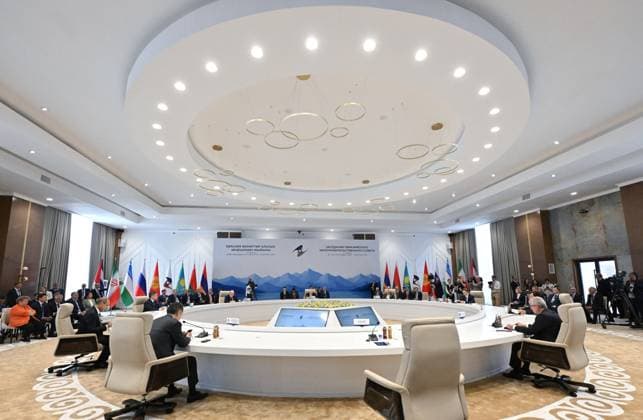 Kyrgyzstan Eurasian Intergovernmental Council 9218432 07.08.2026 Uzbek Prime Minister Abdulla Aripov, Kazakh Prime Minister Olzhas Bektenov, Chairman of the Eurasian Economic Commission (EEC) board Bakytzhan Sagintayev, Russian Prime Minister Mikhail Mishustin, Kyrgyz Prime Minister - Head of the Presidential Administration Adylbek Kasymaliev, Armenian Prime Minister Nikol Pashinyan, Belarusian Prime Minister Alexander Turchin, Iranian Minister of Industry, Mine and Trade Mohammad Atabak and Cuban Ambassador to Russia Enrique Orta Gonzalez attend an expanded format meeting of the Eurasian Intergovernmental Council in Cholpon-Ata, Kyrgyzstan. Alexander Miridonov Sputnik Cholpon-Ata Kyrgyzstan  Copyright: xAlexanderxMiridonovx