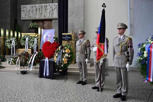 Last farewell to Czech artist Milan Knizak took place at the Strasnice Crematorium, in Prague, Czech Republic, on August 7, 2026. (CTKxPhoto MichalxKamaryt) CTKPhotoP2026080703053  CTKPhotoP2026080703053