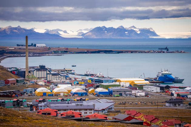 Minister of Climate and Environment Andreas Bjelland Eriksen Visits Svalbard, Longyearbyen, August 7, 2026 Minister of Climate and Environment Andreas Bjelland Eriksen Visits Svalbard On Friday, he took a walking tour of  Copyright: xOlexBerg-Rustenx xNTBx